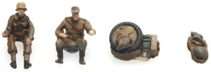 Picture of German WWII Kettenkrad crew (2 fig) + Luggage Afrikakorps