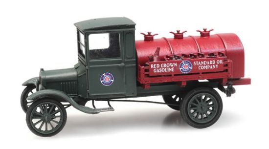 Picture of Ford Model TT tank truck Standard Oil