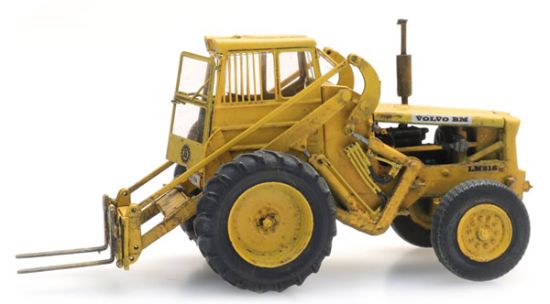 Picture of Volvo LM 218 Front Loader w. Pallet Fork