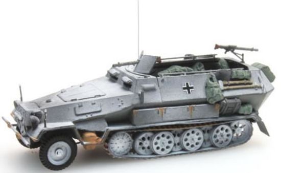 Picture of German WWII Sd. Kfz 251/1B, winter grey