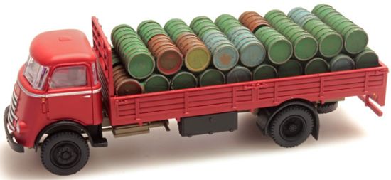 Picture of load of barrels for DAF open truck