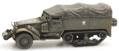 Picture of US M3A1 Half-track Personnel Carrier (train load)