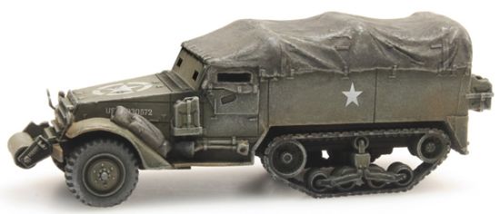 Picture of US M3A1 Half-track Personnel Carrier (train load)