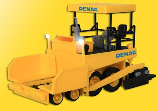 Picture of HO DEMAG Blacktop-laying machine, STRABAG construction firm