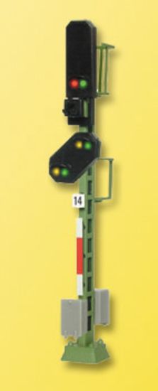 Picture of N Block signal light with pre-signal