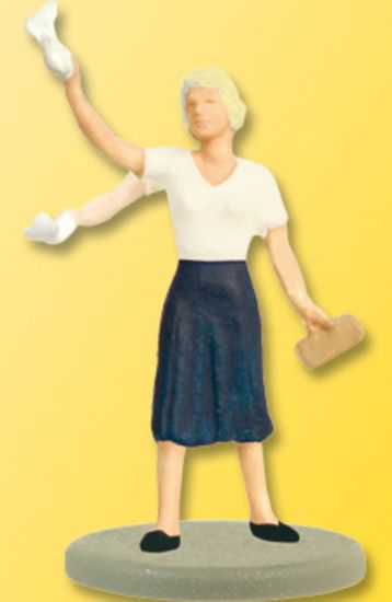 Picture of HO Woman waving with movable arm