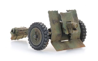 Picture of German WWII light Infantry Support Gun 18 camo