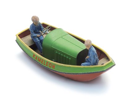 Picture of Frisian steel motor boat, waterline + 2 figures