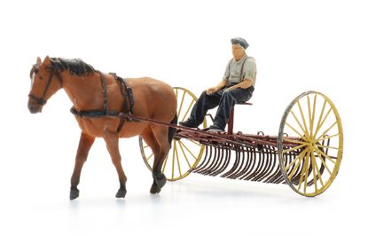 Picture of Hay rake with horse + figure