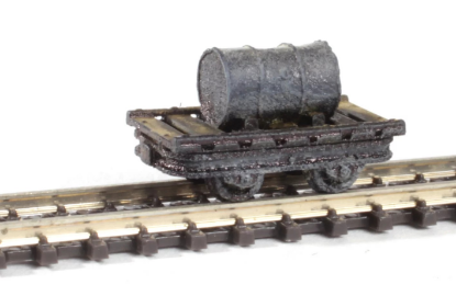 Picture of Flat wagon light railway with barrel (standing model)