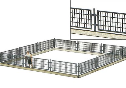 Picture of Lattice Fence w. Concrete Foundation(without figure)