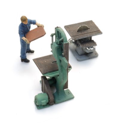 Picture of Woodworking machines with figures