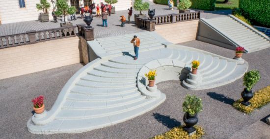 Picture of Open-Air Staircase, curved