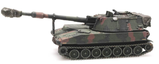 Picture of M109 A2 camo train load US Army