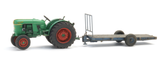 Picture of Deutz D30 orchard tractor with trailer